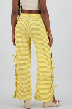 Pantalon amplio detalle lazos estampado