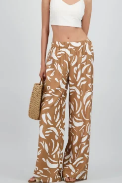 Pantalon amplio detalle resorte estampado figuras