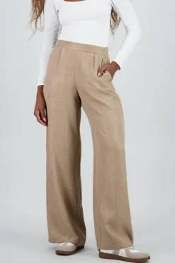 Pantalon amplio pinzas detalle bolsas