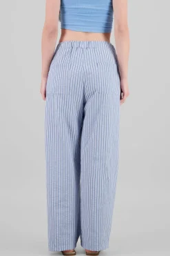 Pantalon amplio rayas detalle bolsas