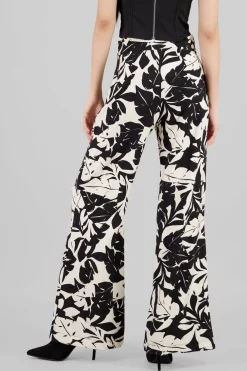 Pantalon amplio tropical detalle laso