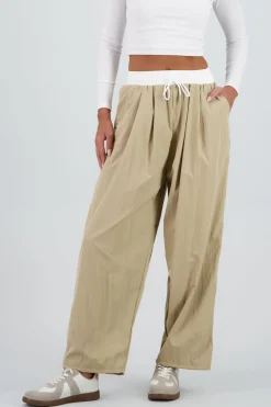 Pantalon contraste pretina