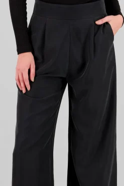 Pantalon fluido tacto suave