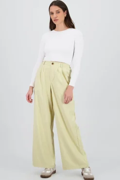 Pantalon sastreado detalle pinzas