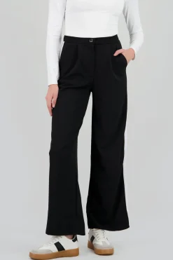 Pantalones con detalle de rayas al costado