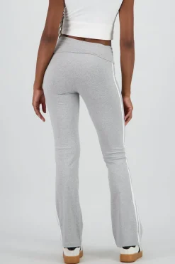 Pants con dobles en la pretina de rayas