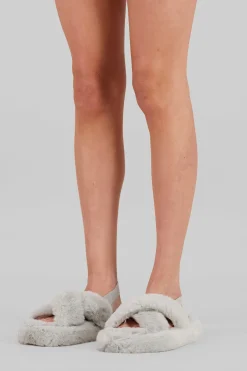 Pantufla cozy cruzada slingback