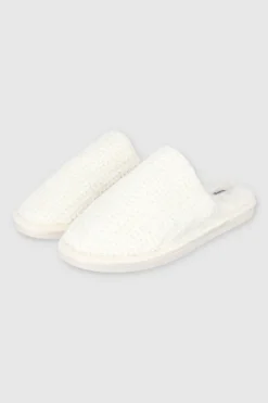 Pantufla mula tejida