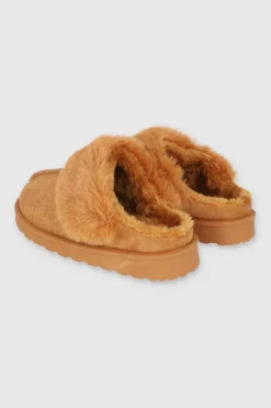 Pantufla zueco fluffy