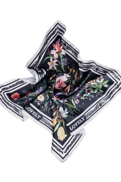 Pañuelo estampado flores