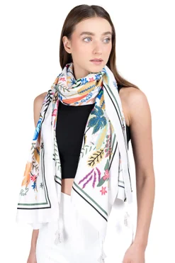 Pañuelo flores tassels