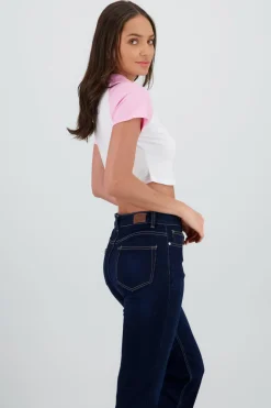 Playera crop cerezas contraste mangas