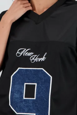 Playera deportiva detalle parche