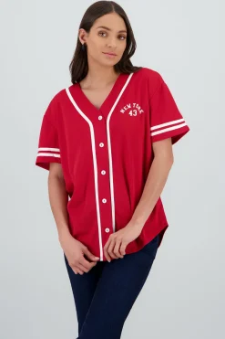 Playera jersey estampado contraste