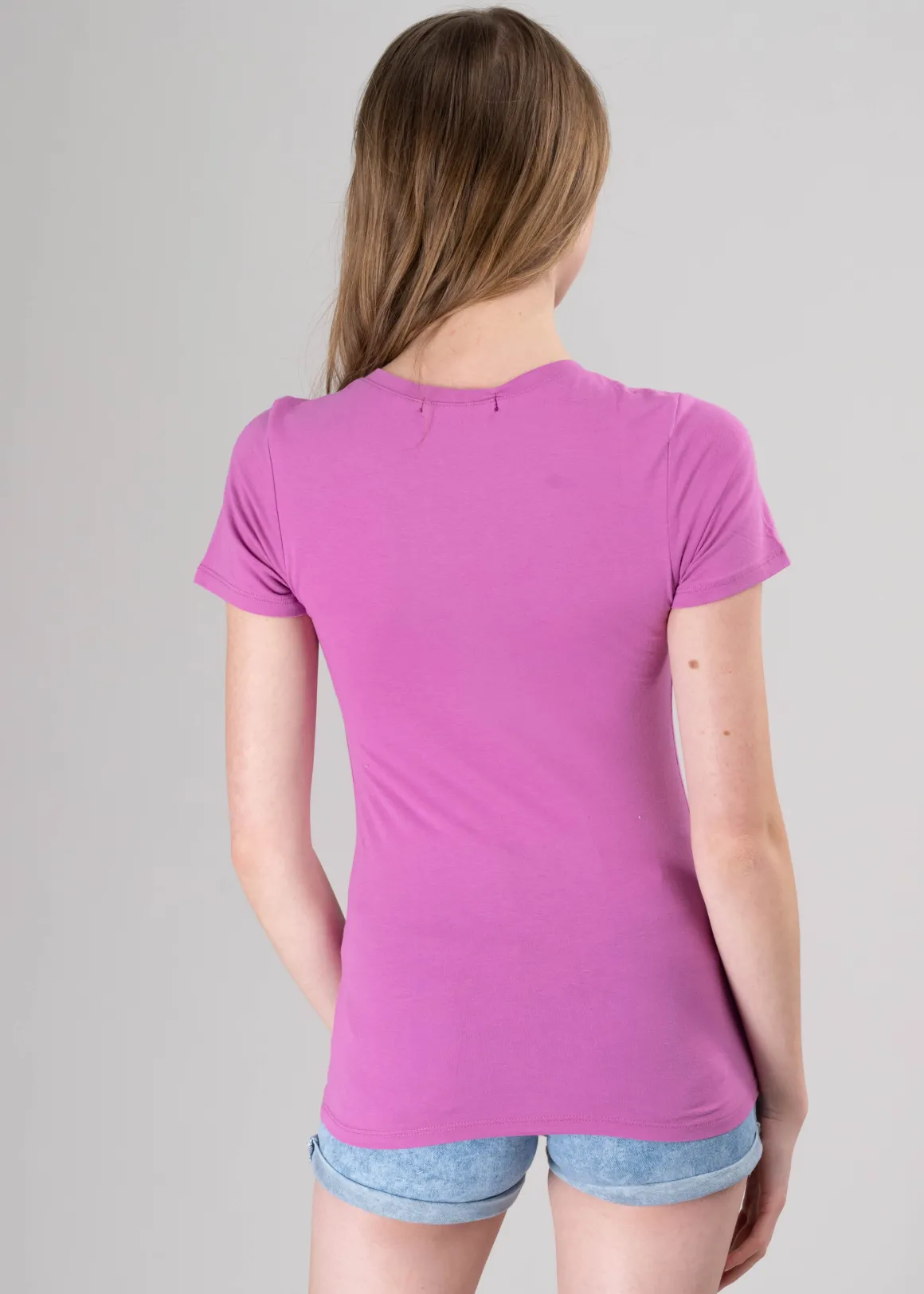 Playera manga corta escote v liso