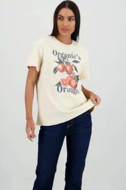 Playera manga corta oversize estampado naranjas