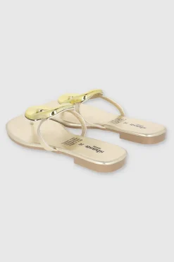 Sandalia detalle hebilla ovalo