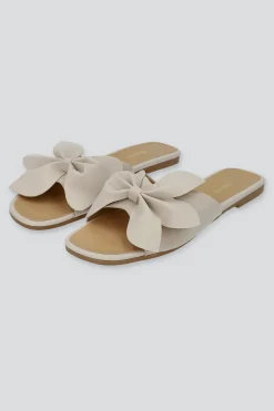 Sandalia mula flor lazo