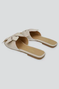 Sandalia mula flor lazo