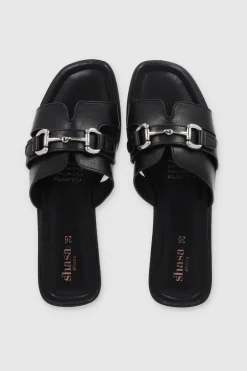 Sandalia mula hebilla aberturas