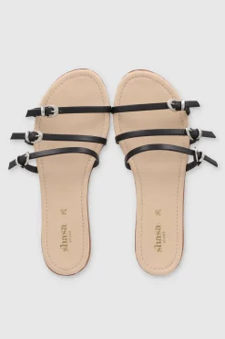 Sandalia tres tiras hebillas