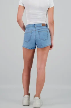 Short abertura en costados