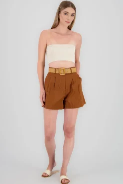 Short amplio detalle cinturon lino