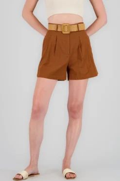 Short amplio detalle cinturon lino