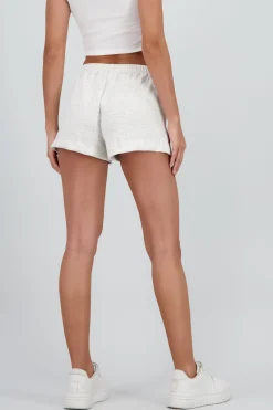 Short corto con bolsas