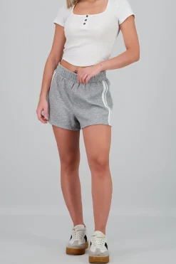 Short corto detalle contraste laterales