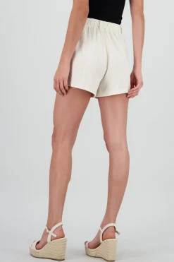 Short de lino con jarreta