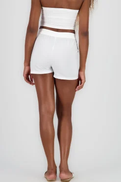 Short ligero pretina ancha