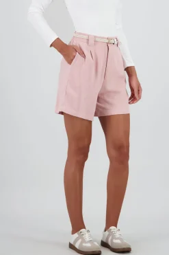 Short liso detalle presillas cinturon