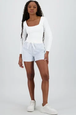 Short mini resorte detalle rayas contraste