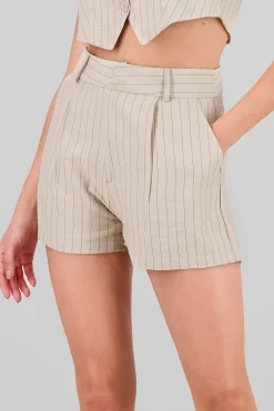 Short rayas detalle pinzas bolsillos