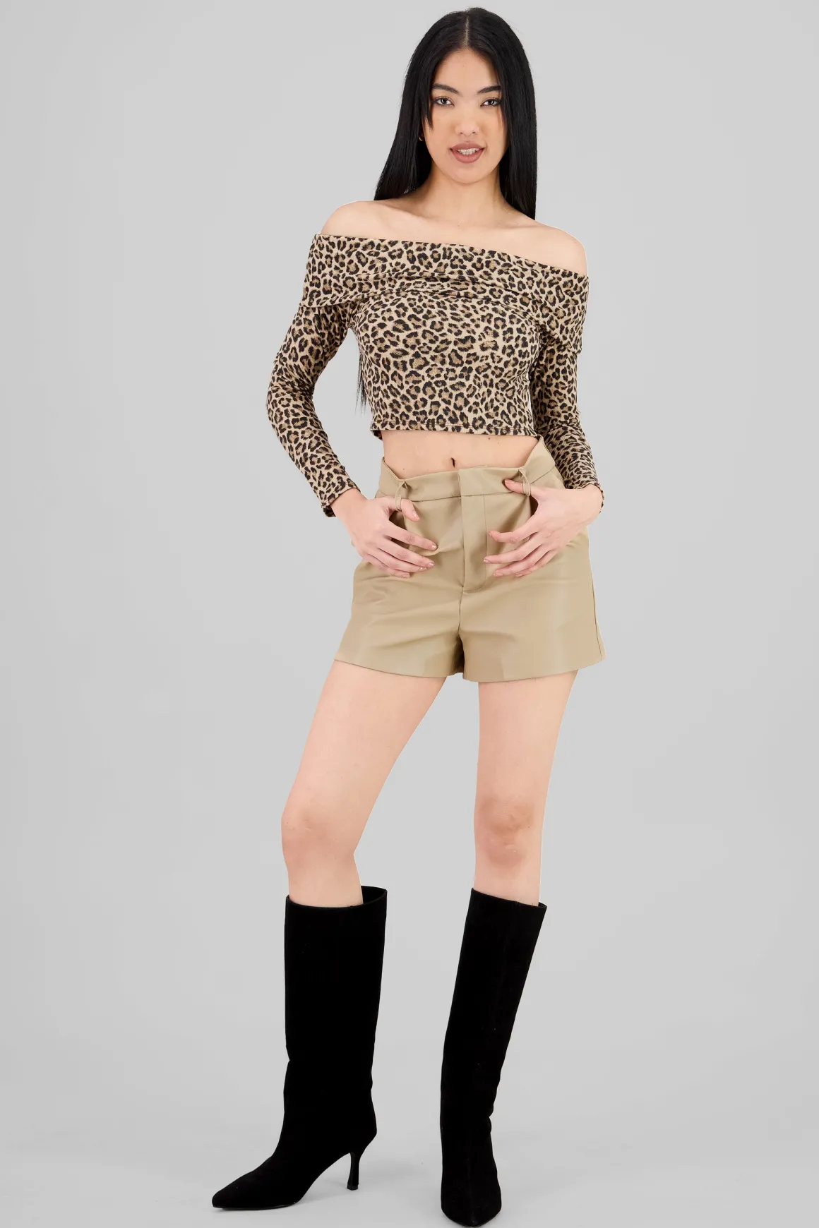 Short tipo piel liso