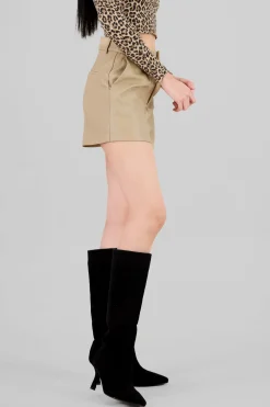 Short tipo piel liso