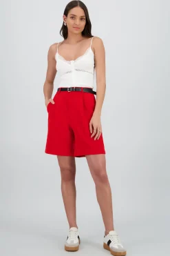 Shorts lisos amplios detalle cinturon