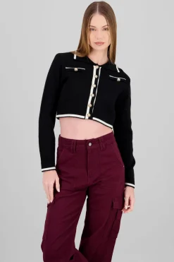 Sueter corto contraste