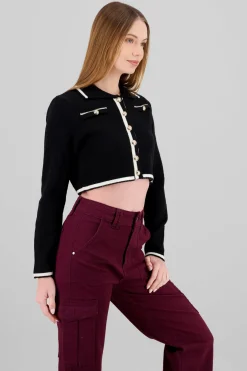 Sueter corto contraste