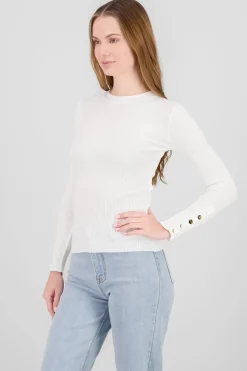 Sueter liso con botones