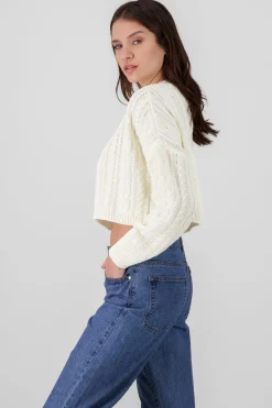 Suéter corto tejido trenzado