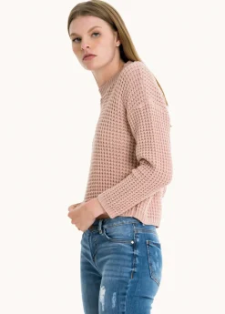 Suéter tejido corto