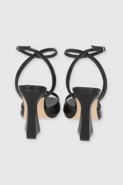 Tacón acampanado tira peep toe