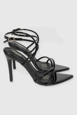 Tacón puntal tiras charol