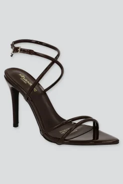 Tacón puntal tiras charol