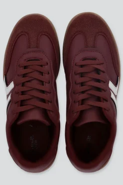 Tenis casual contraste materiales lineas