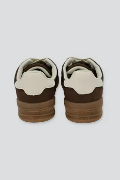 Tenis casual contraste materiales lineas