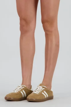 Tenis casual suede dos lineas