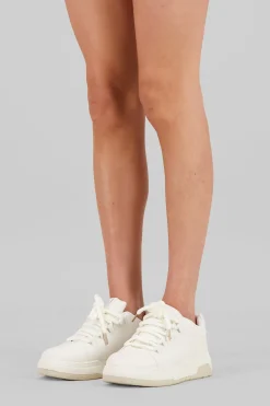 Tenis skater contrastes agujeta chunky